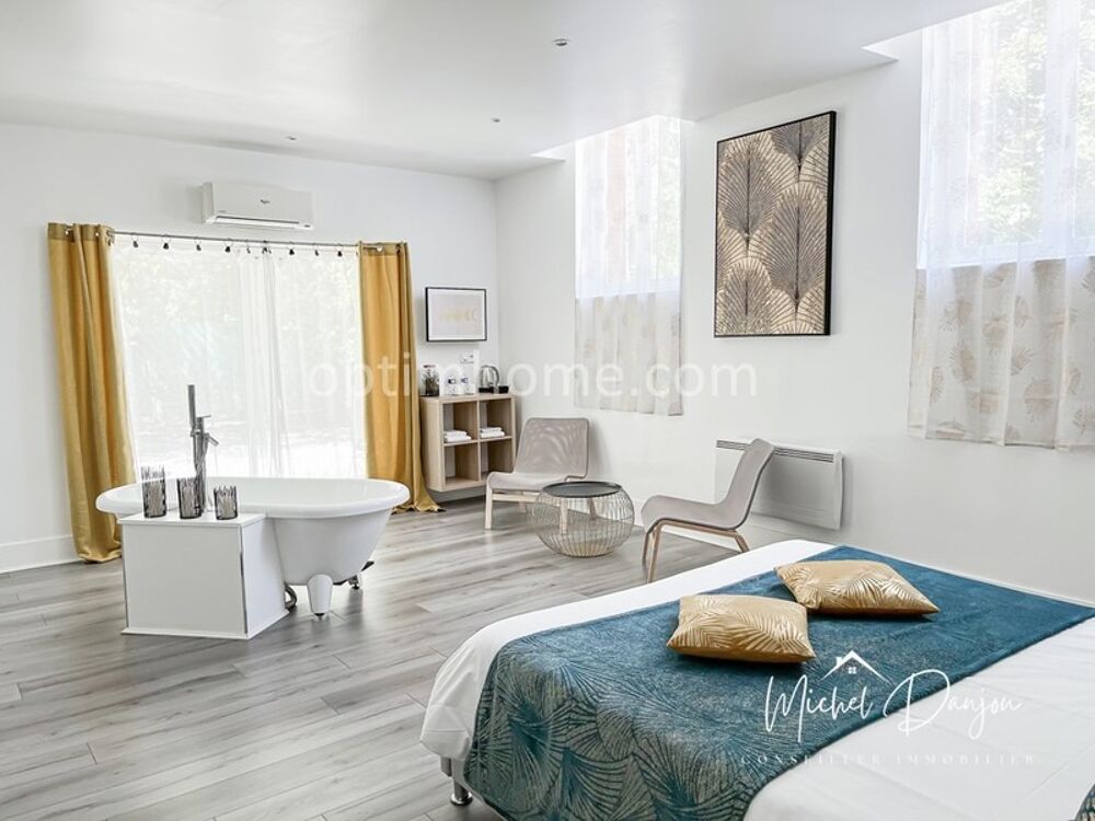 TOULOUSE SUD-EST - CHATEAU XVIIIe RENOVE- 680 m² - PARC 14000 m² - CALME - PISCINE - CHAMBRES D'HOTES