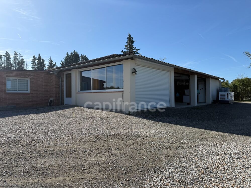 Vente Maison Propriété d'exception – 2 logements, piscine, hangars, idéal activité professionnelle Vallesvilles