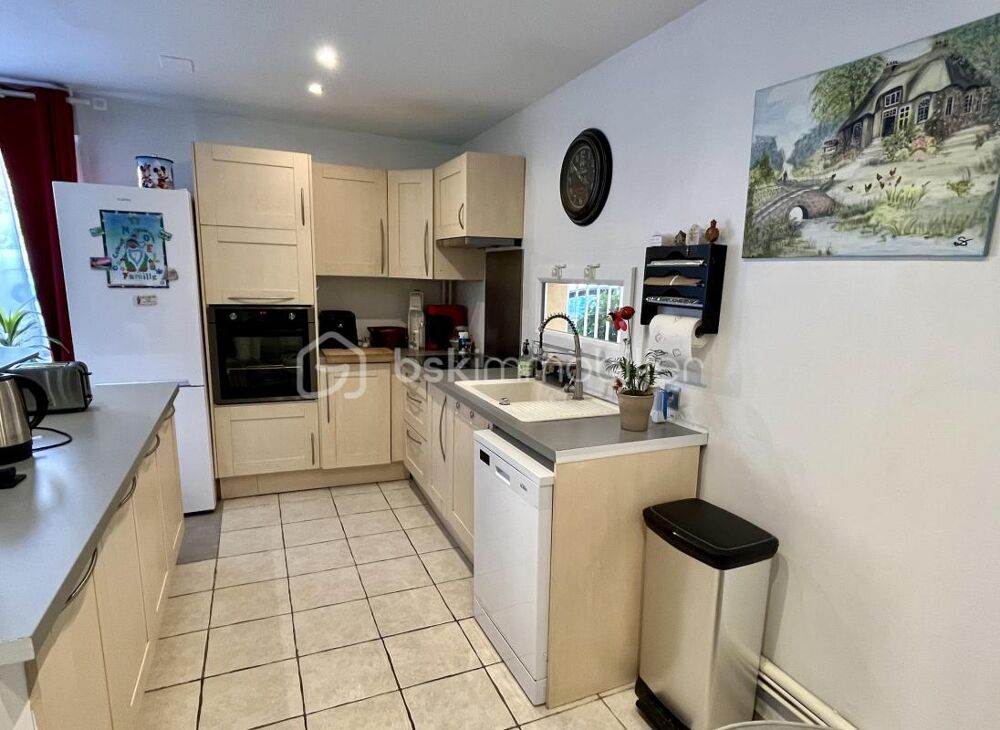 Appartement T4 entièrement rénové avec terrasse -