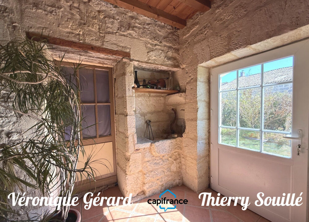Vente Maison Maison en pierre de 114 M² partagée entre Histoire et Modernité Lussac