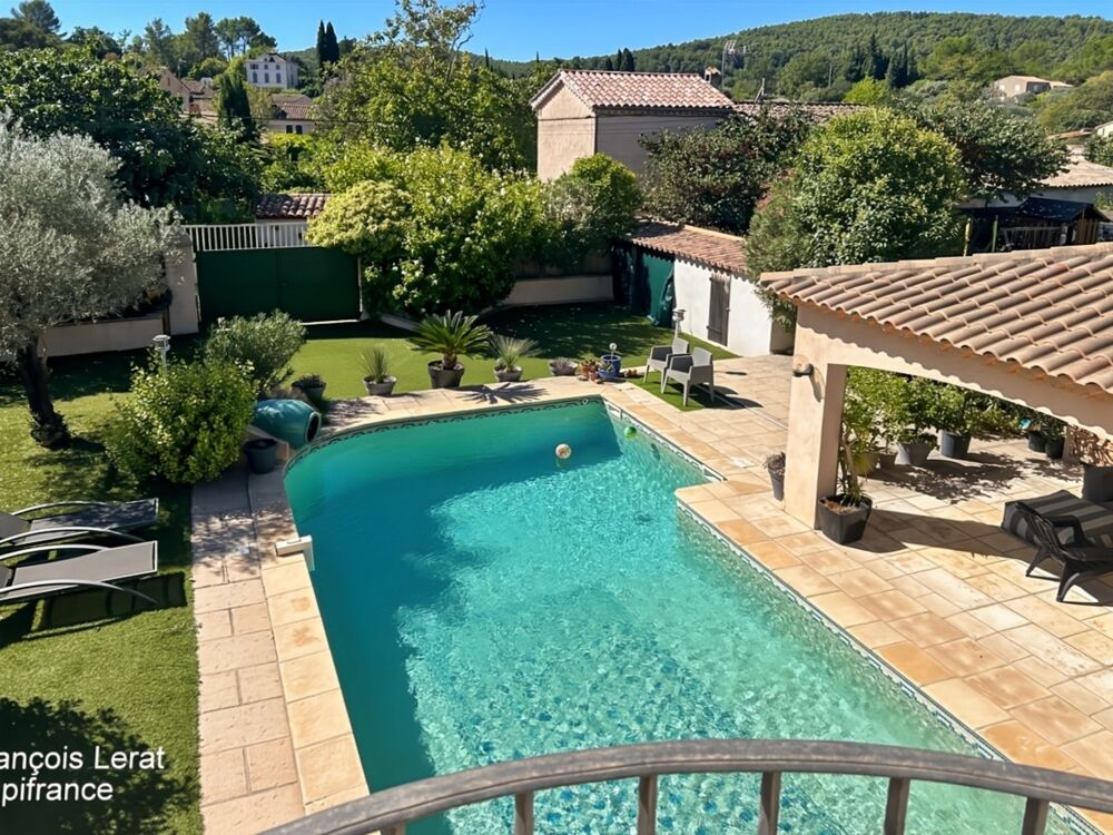 Vente Maison Maison de ville provençale à vendre 5 pièces DRAGUIGNAN (83) avec piscine et jardin arboré- 127,61 m2 loi Carrez - 470 000 € hon Draguignan