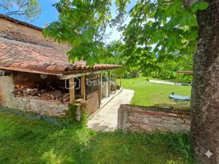  Propriété/château à vendre 8 pièces 218 m²