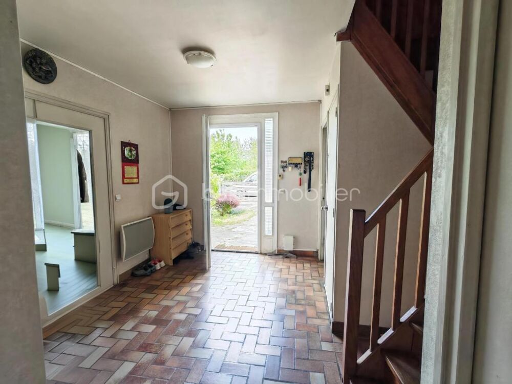 Maison familiale 5 pièces sur 3 niveaux  137 m²  total surface au sol 250 m2  Terrain 616m2  Osny (95)