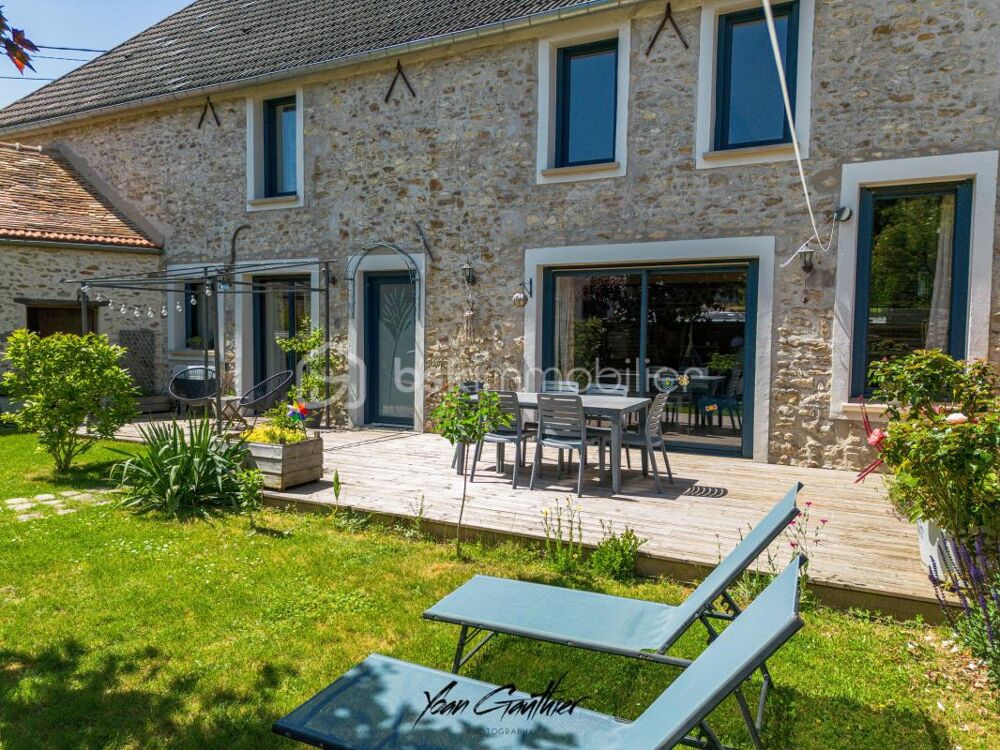 Grange rénovée dexception 180 m2  Volumes, lumière et prestations de qualité