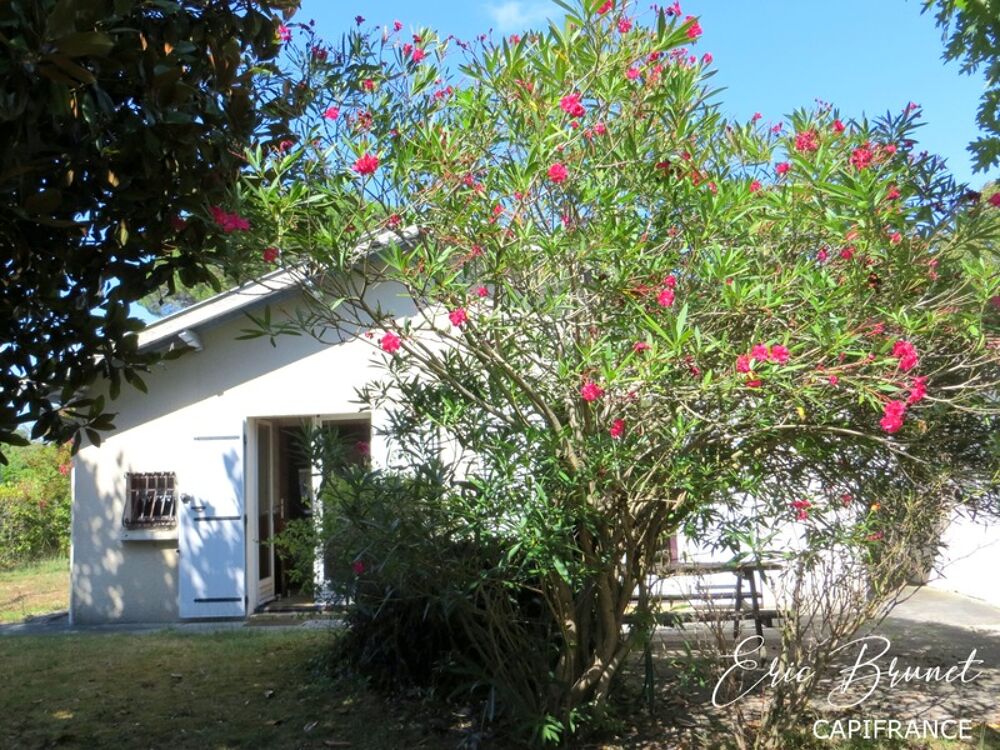LANTON - maison 3 chambres avec garage et annexes