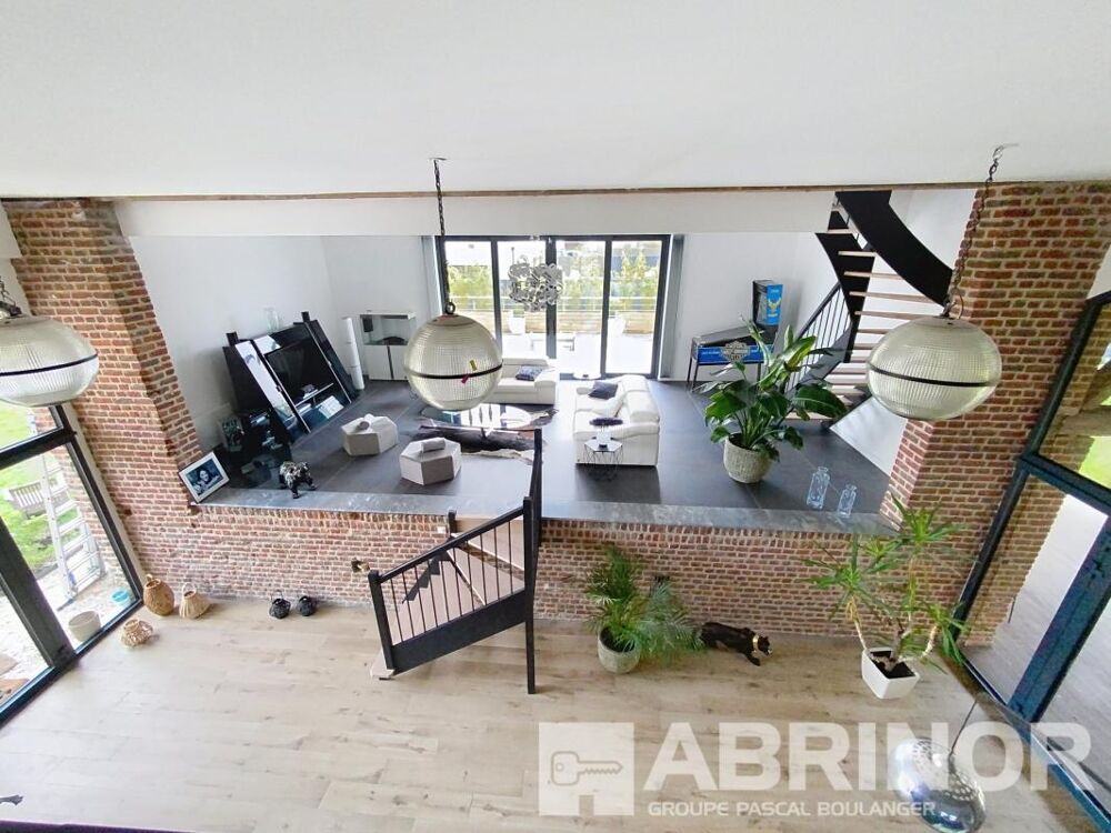 GRANGE RENOVEE DE 423 m² HABITABLES