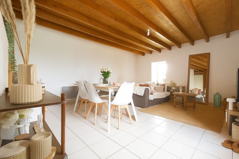 Ensemble de 2 Maisons louées à vendre 10 pièces AZAY LE BRULE (79)