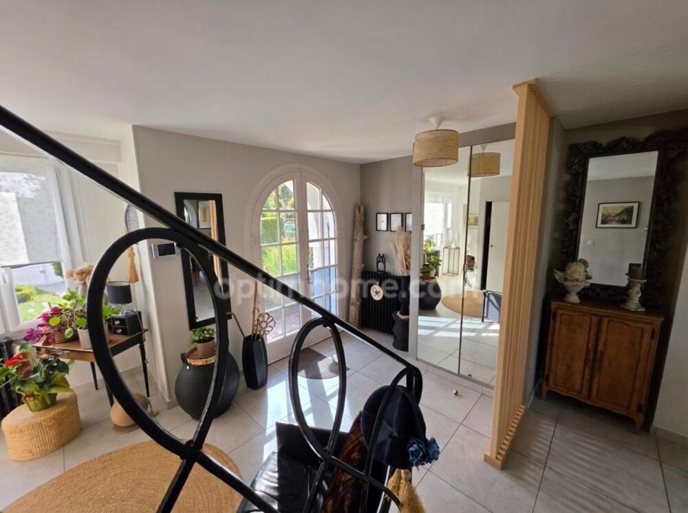 Vente Maison MAISON INDIVIDUELLE RENOVEE 120 m² 3 CH GARAGE JARDIN Sainte catherine