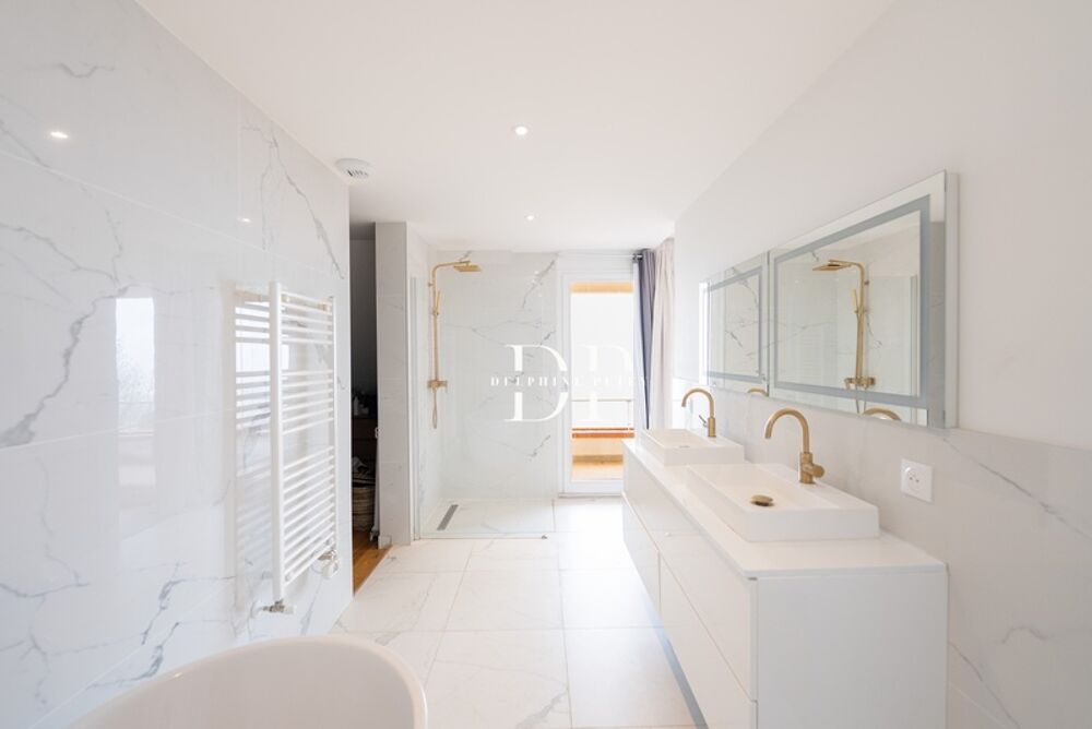 Vente Maison Maison à vendre 6-7 pièces de 246 m2 LUCINGES (74) Terrain d'env. 10'000 m2 Lucinges