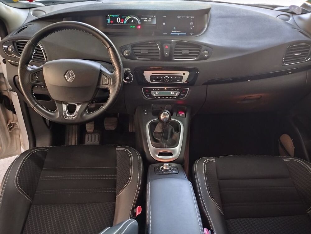 Grand scenic IV GD 1.2 TCE 130 ENERGY BOSE ED 2015 occasion 06640 Saint-Jeannet