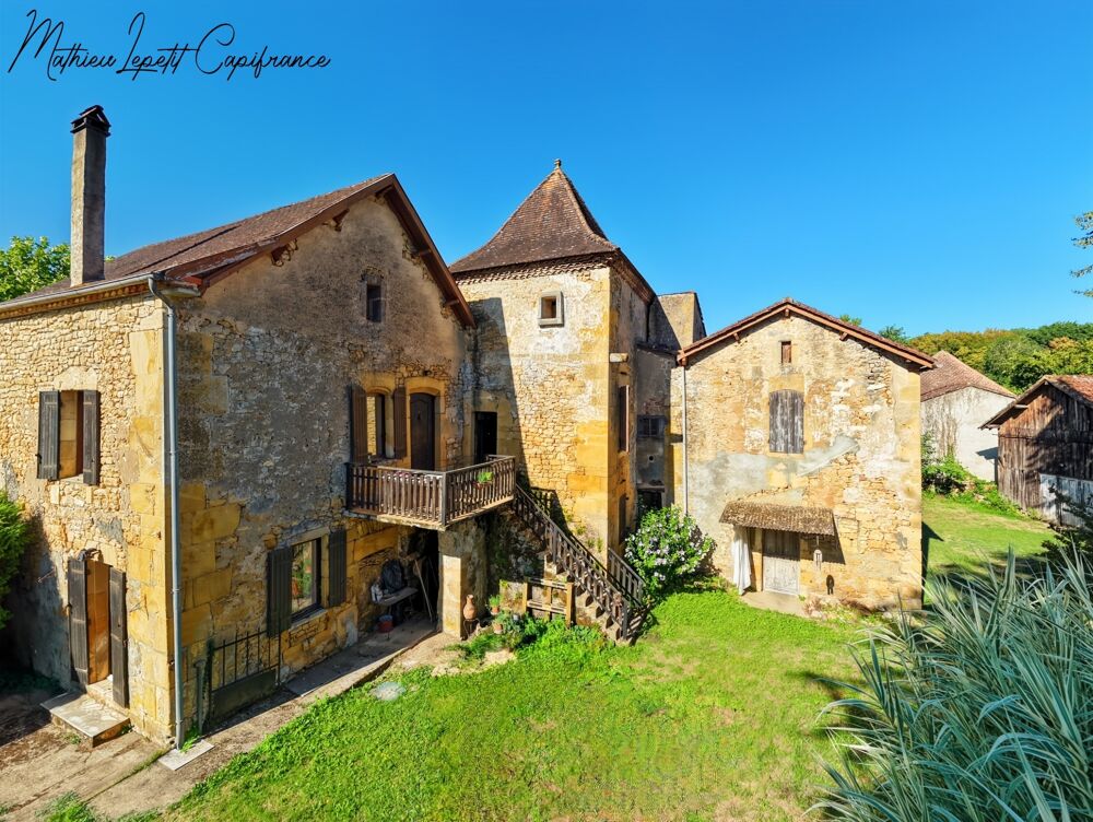 A vendre Maison en pierre de caractère de 240 m², pigeonnier, ancien séchoir à tabac et terrain clos de 2 065 m²  Lalinde 24150
