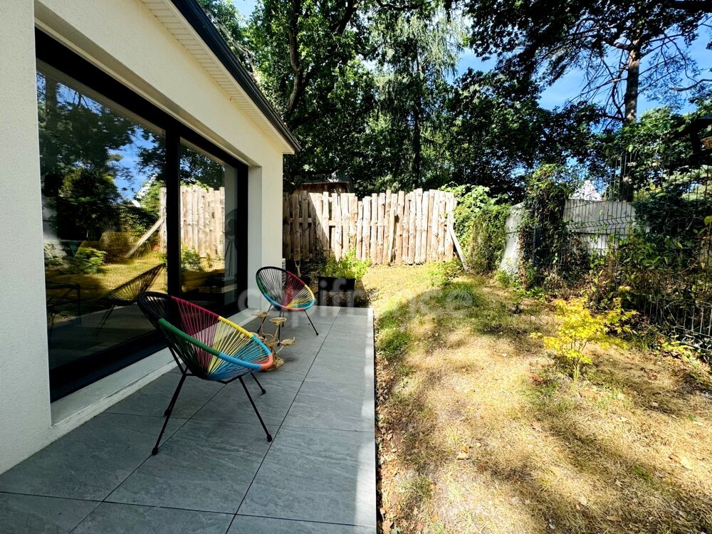 MESQUER - A VENDRE MAISON DE PLAIN-PIED - PROCHE PLAGES ET COMMERCES - PISCINE - 3 CHAMBRES