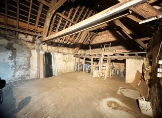  Maison 1 pi�ce 275 m� La suze sur sarthe