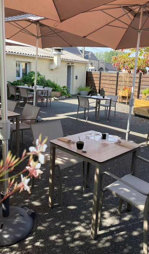   Magnifique fonds de commerce de restaurant semi-gastronomique avec Licence IV, secteur Valenciennois,  à 15 km Orchies, 35 km de 