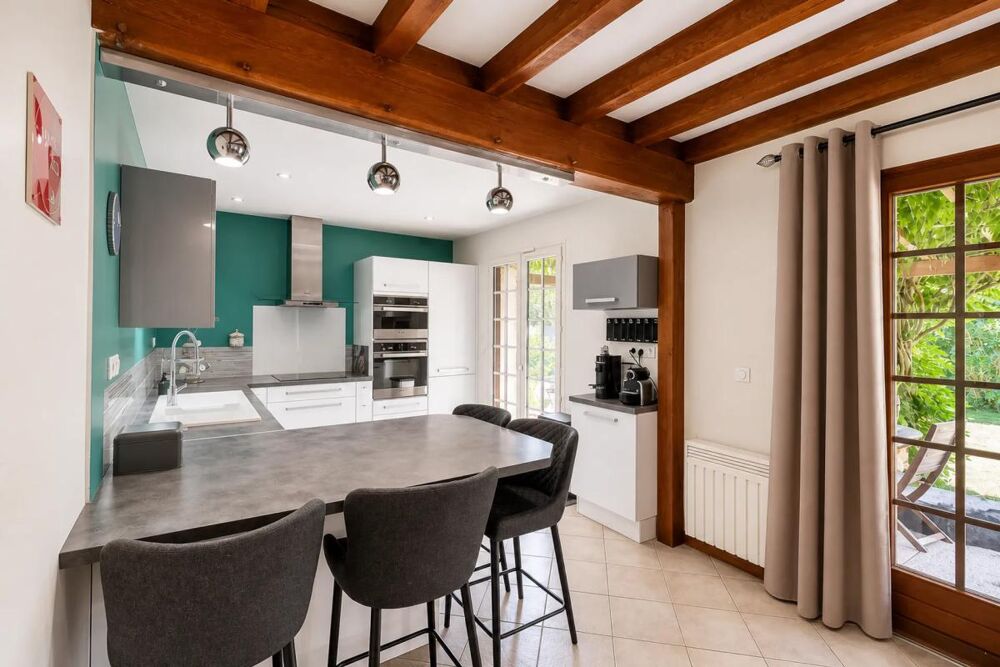 Maison de 7 pièces de 121 m² à Fontenay-Trésigny
