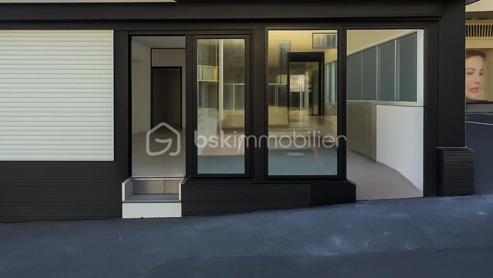   Location Local Commercial de 140 m² Centre-Ville Le Tampon 