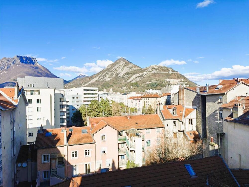 Vente Appartement Très belle vue sur la  bastille  et le Moucherotte T2 traversant avec galeta et cave petit prix Grenoble