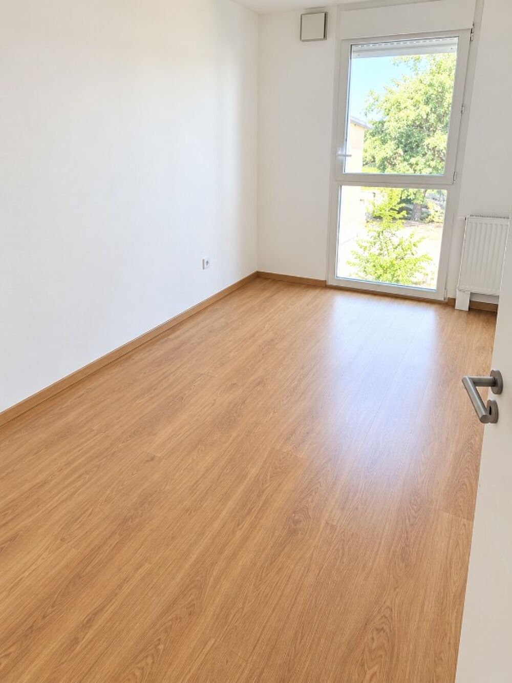Location Appartement T4 avec balcons et double parking à NOISY LE SEC Noisy le sec