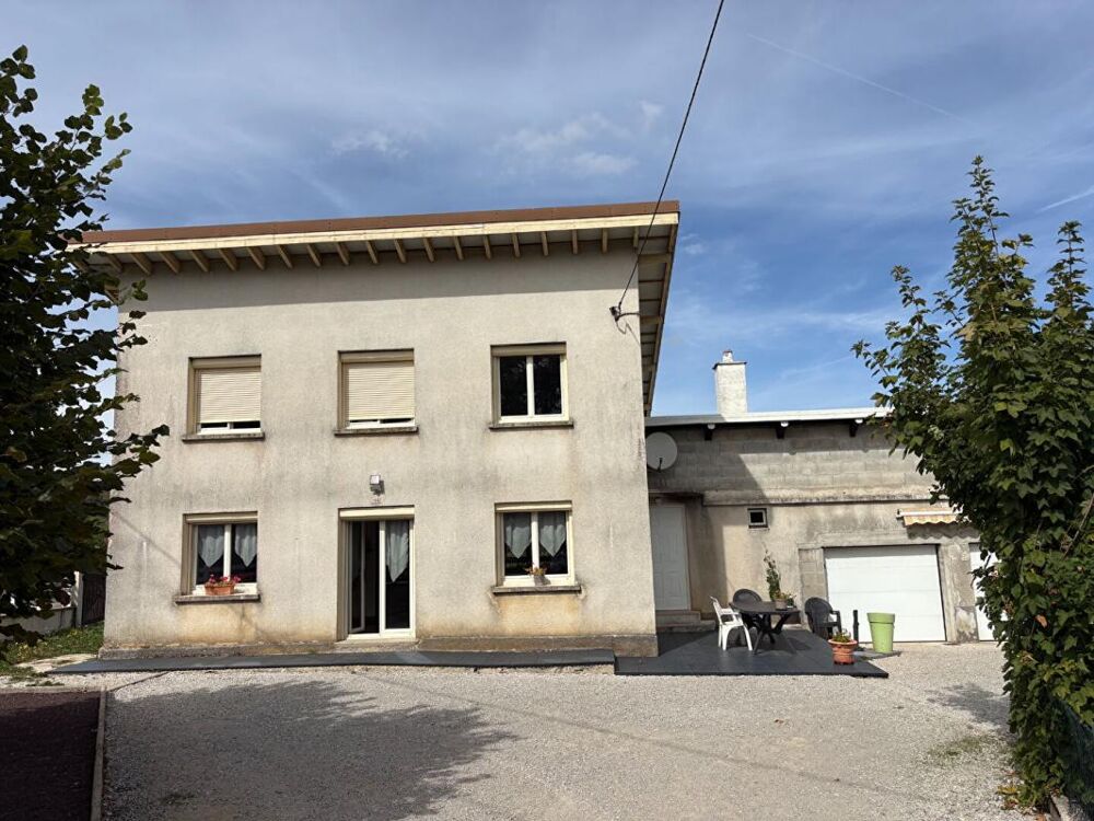Vente Maison Maison  5 pièces103 m2 + 75m² d'annexes Etival