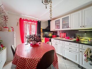  Immeuble à vendre 10 pièces 160 m²