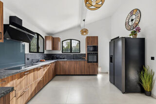  Villa � vendre 7 pi�ces 210 m�