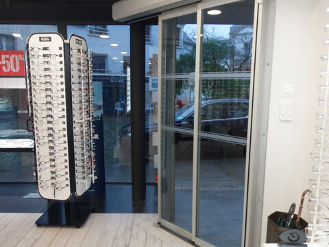 Local emplacement N&deg;1 place des halles a vendre DOUARNENEZ (29) 199000 29100 Douarnenez