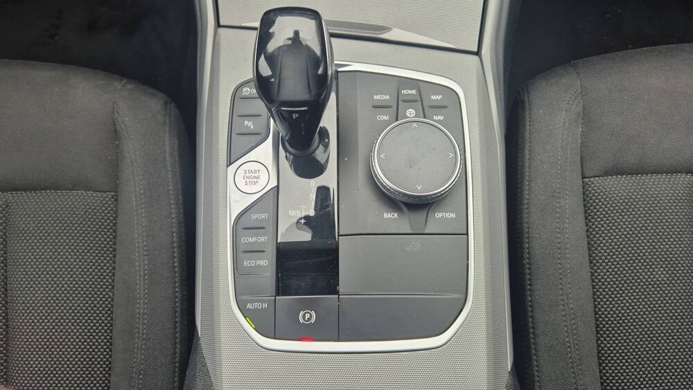 S&eacute;rie 3 Touring 318d 150 BVA8 Business Design - Automatique 2020 occasion 63200 Riom