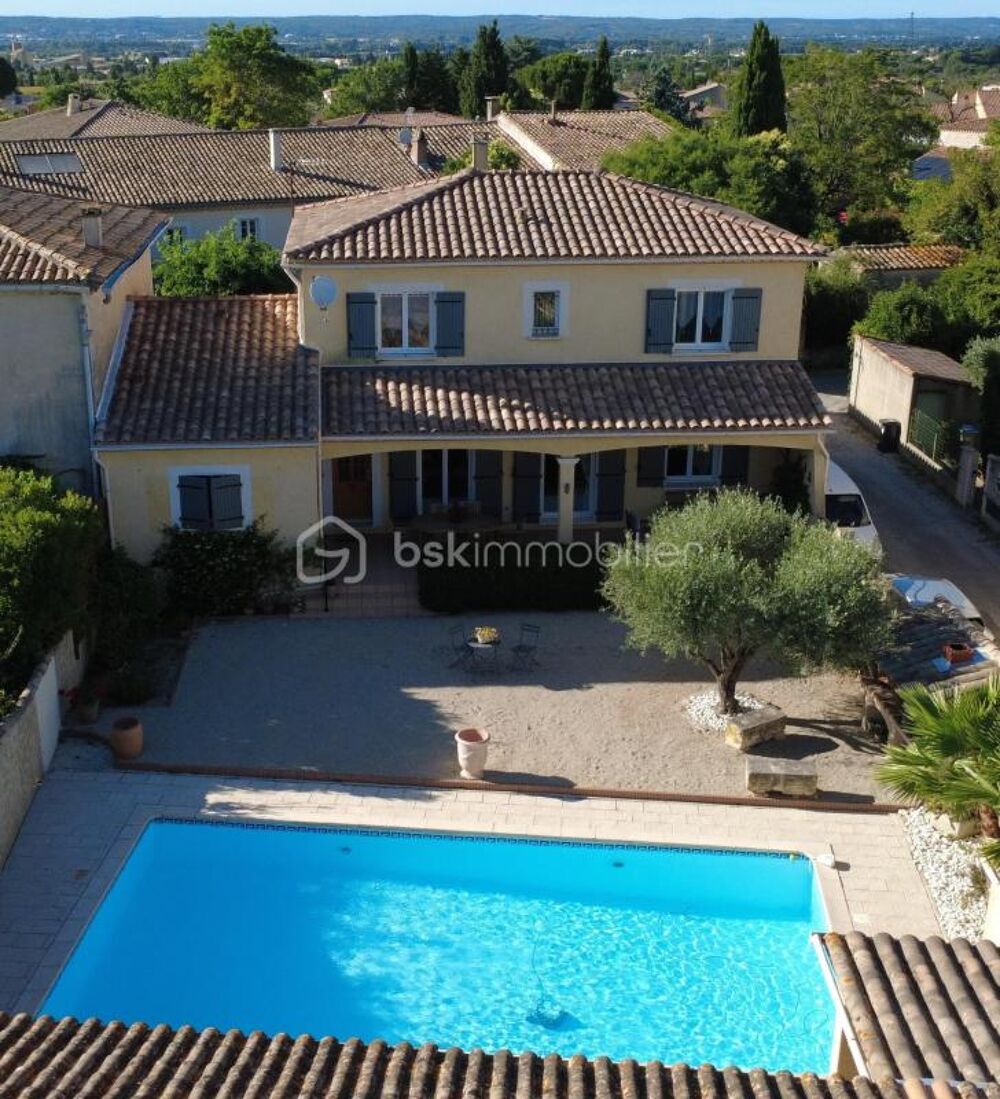 Maison familiale 5 chambres avec piscine et spacieuse grange en pierre