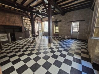  Maison à vendre 15 + pièces 330 m²