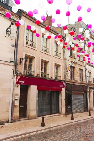  Immeuble à vendre 9 pièces 165 m²