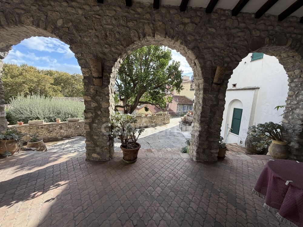 à vendre  Maison Cagnes-sur-Mer (06800)