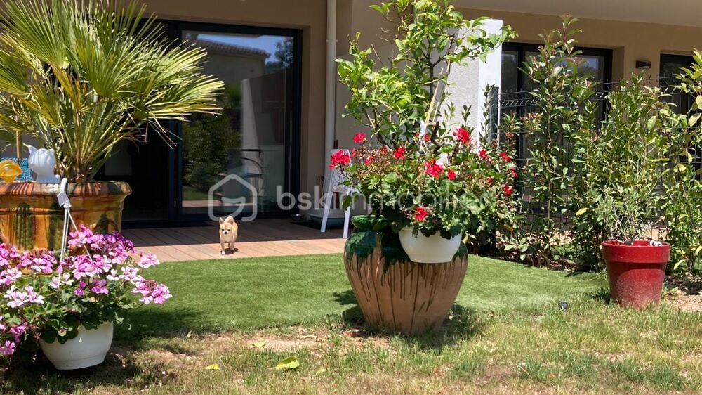 Vente Appartement A SAINT-RAPHAL (VAR) - GRAND T2 EN RDJ DANS RESIDENCE SECURISEE AU CALME Saint raphael