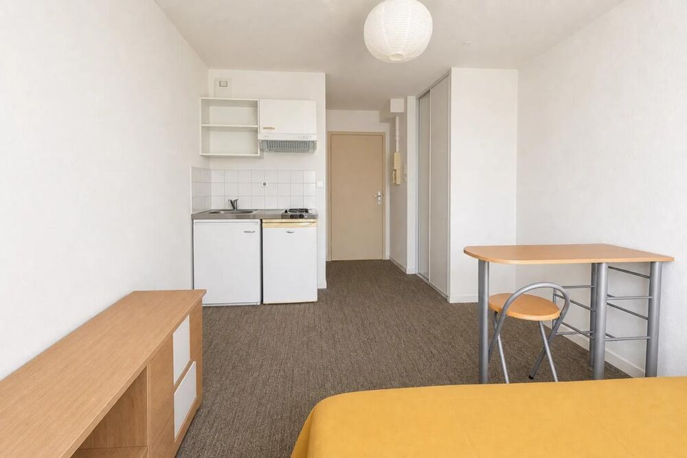 Vente Appartement À NANTES CENTRE – RUE FOURÉ – STUDIO VENDU LOUÉ – DPE C Nantes