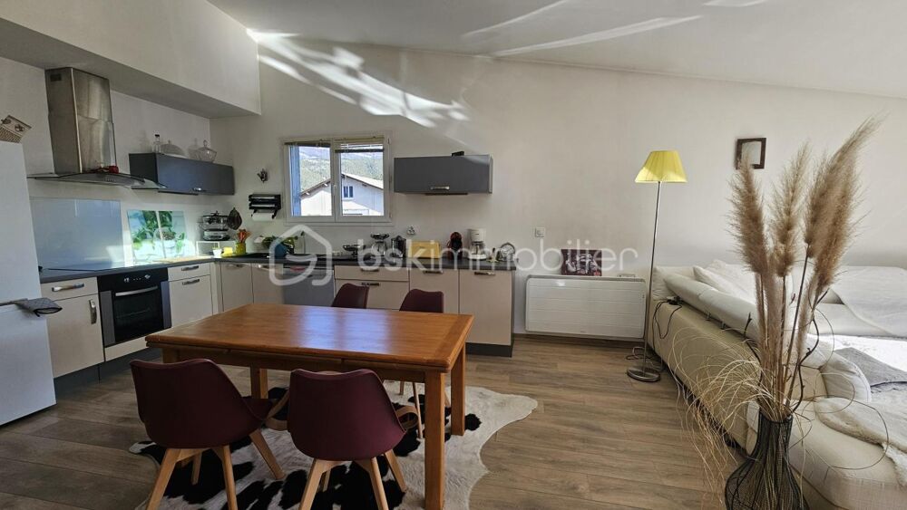 Appartement 2 chambres 97 m² refait à neuf