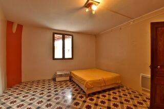  Immeuble à vendre 9 pièces 180 m²