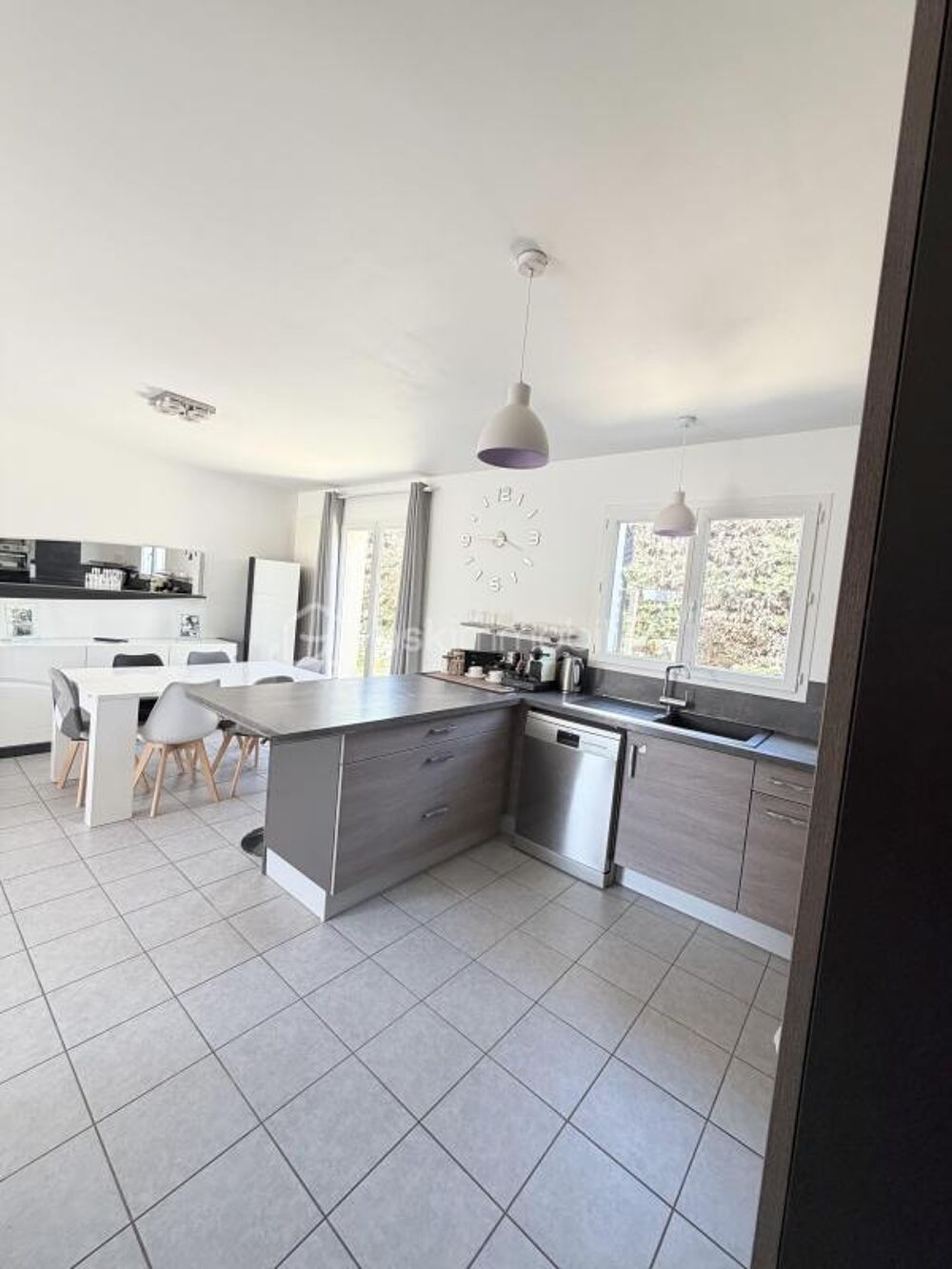 Vaugneray - maison familiale type 5 avec terrain 475 M2