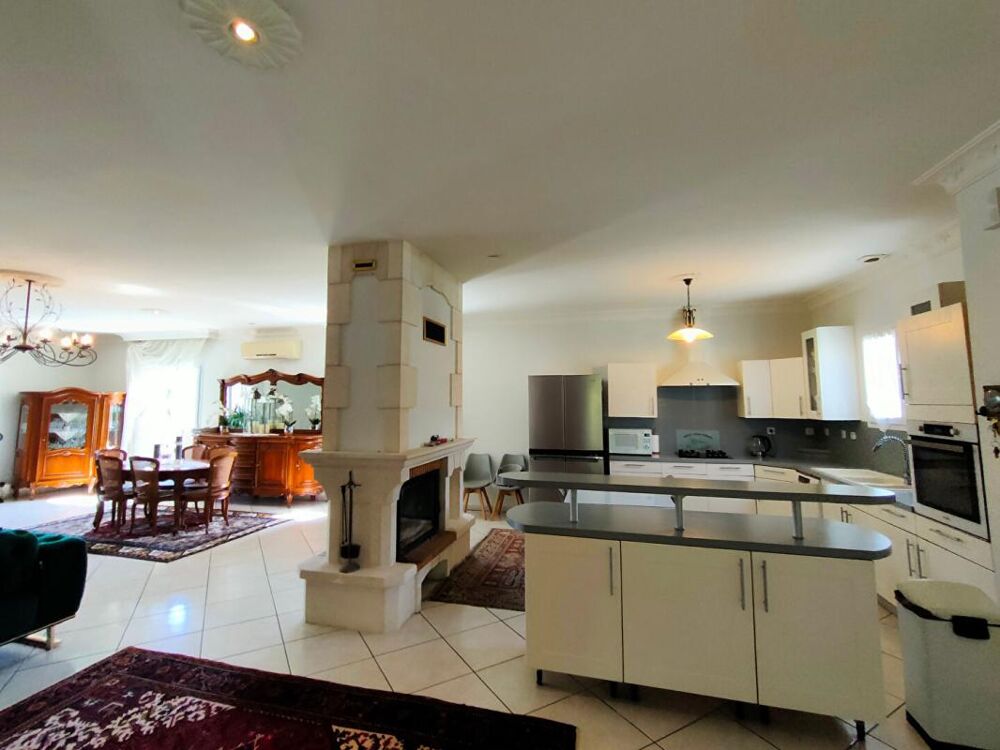 � vendre  Maison Yvrac (33370)