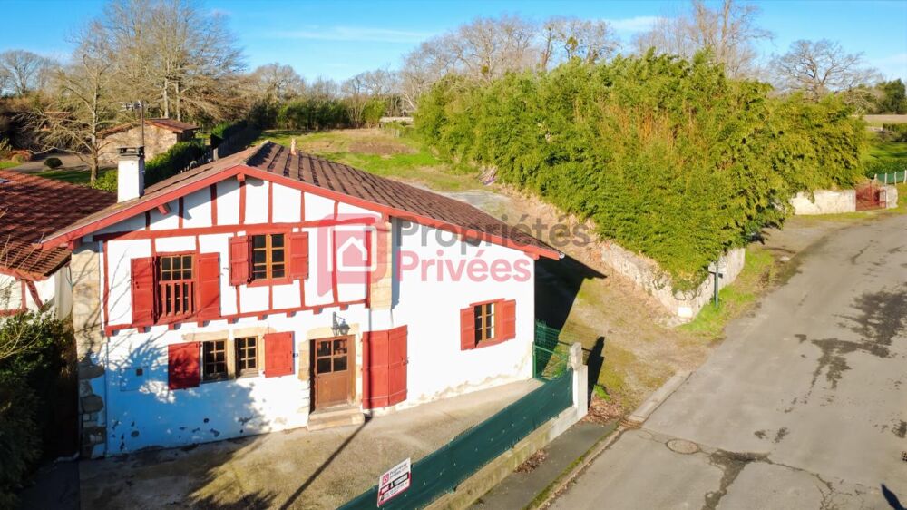 Maison labourdine à restaurer