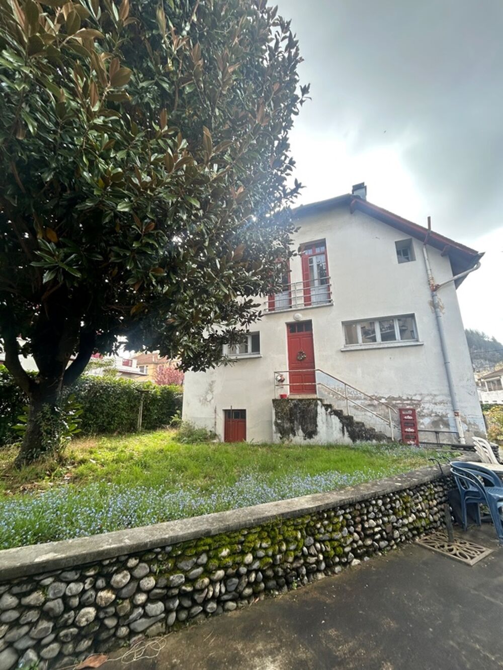 ? Maison de ville de caractère avec jardin et garage