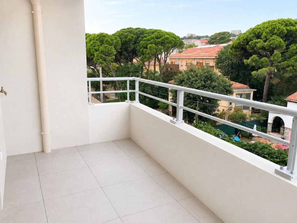 T2 avec parking et terrasse à TOULON
