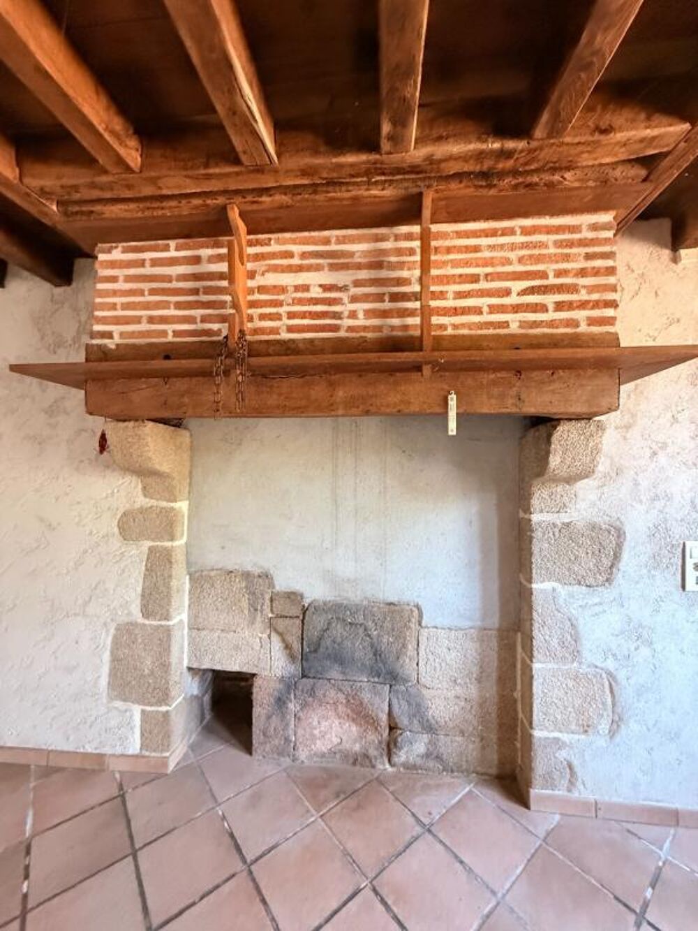 Vente Maison Charmante maison en pierre, 115m², 3 chambres, 1175 m² de terrain 89 900 € Fresselines