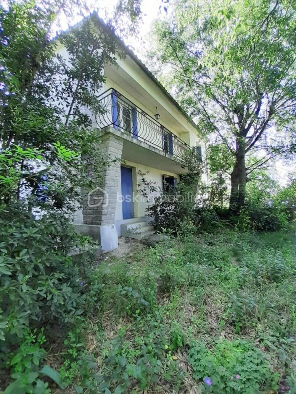 Maison de 120m2, jardin arboré de 850m2, garage