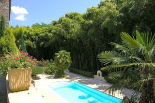  Maison  vendre 15 + pices 1800 m