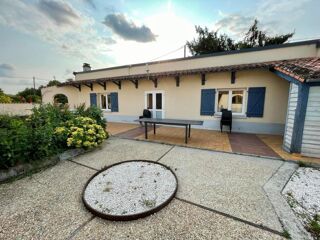  Maison à vendre 15 + pièces 415 m²