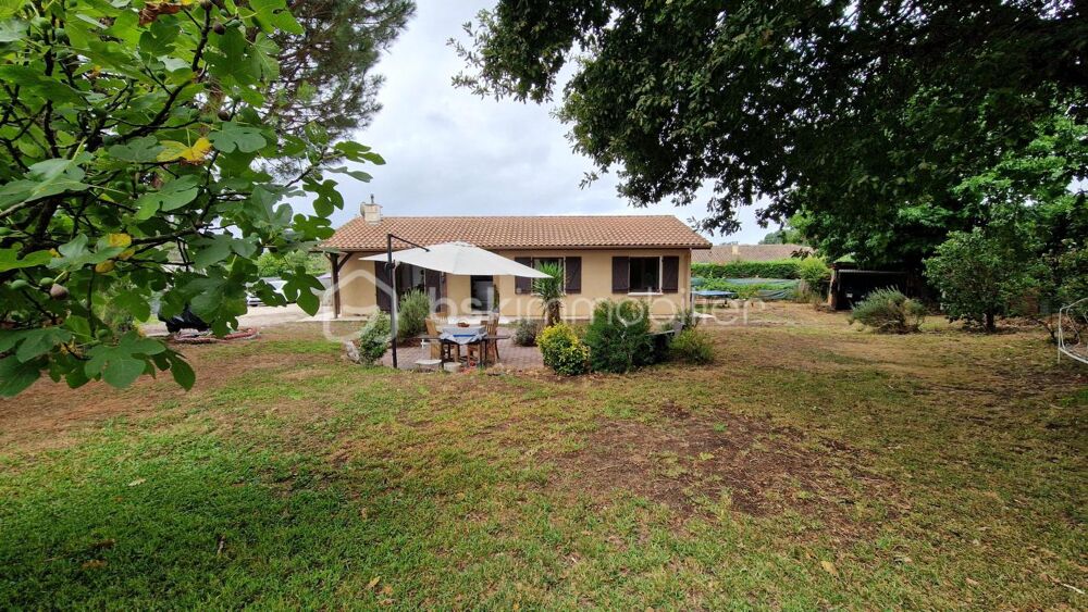Maison de plain-pied avec beau terrain piscinable