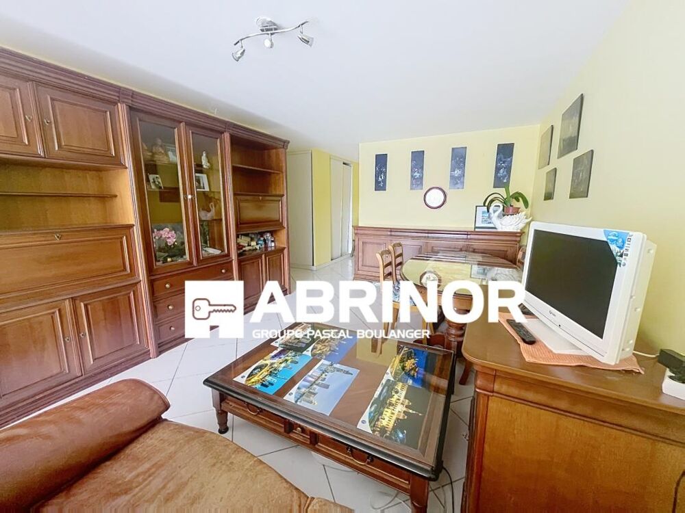 APPARTEMENT DE TYPE 3 AVEC JARDIN ET 2 PLACES DE PARKING