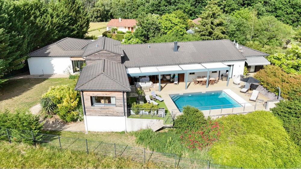 Maison Auriac Du Perigord 8 pièce(s) 243.76 m2