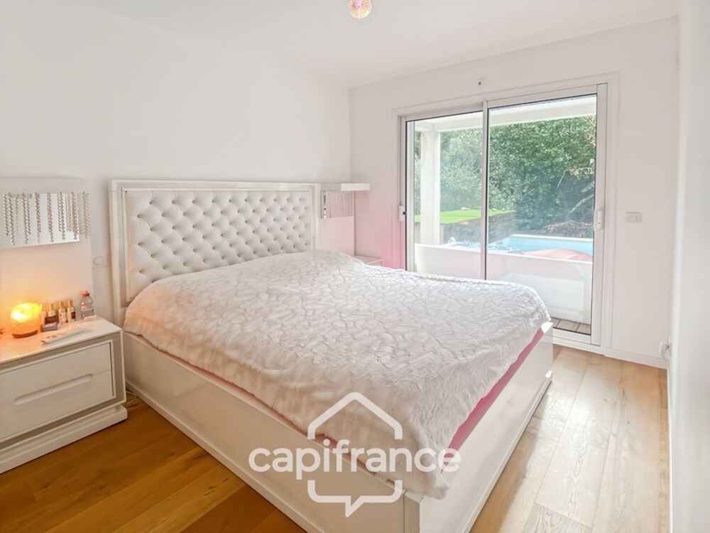 � vendre  Maison Carqueiranne (83320)