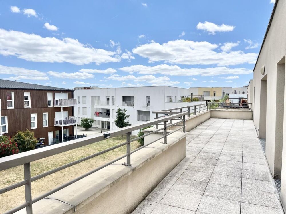 BORDEROUGE - T4 AVEC GRANDE TERRASSE ET 2 PARKINGS