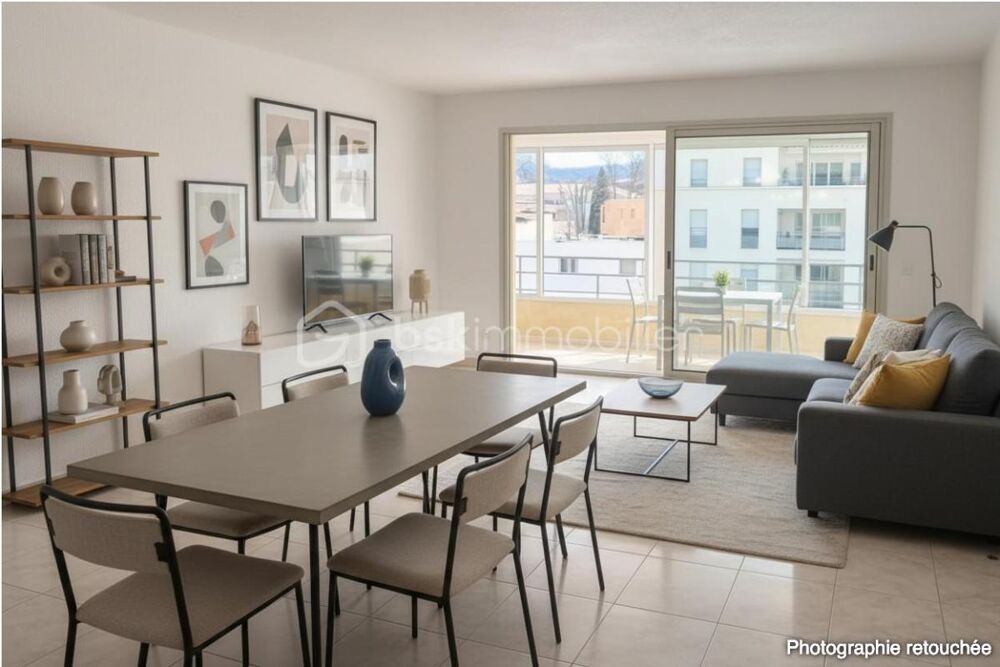 ? À VENDRE À SIX-FOURS-LES-PLAGES  INVESTISSEMENT LOCATIF - 4 PIÈCES RÉNOVÉ AVEC GARAGE DOUBLE  89 m²  CENTRE-VILLE